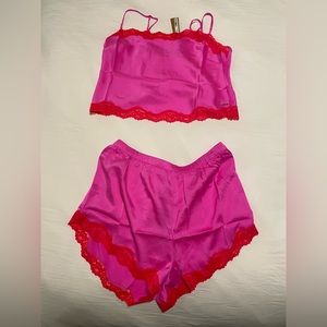 SKIMS NWT Limited Edition Valentines Pj’s Set